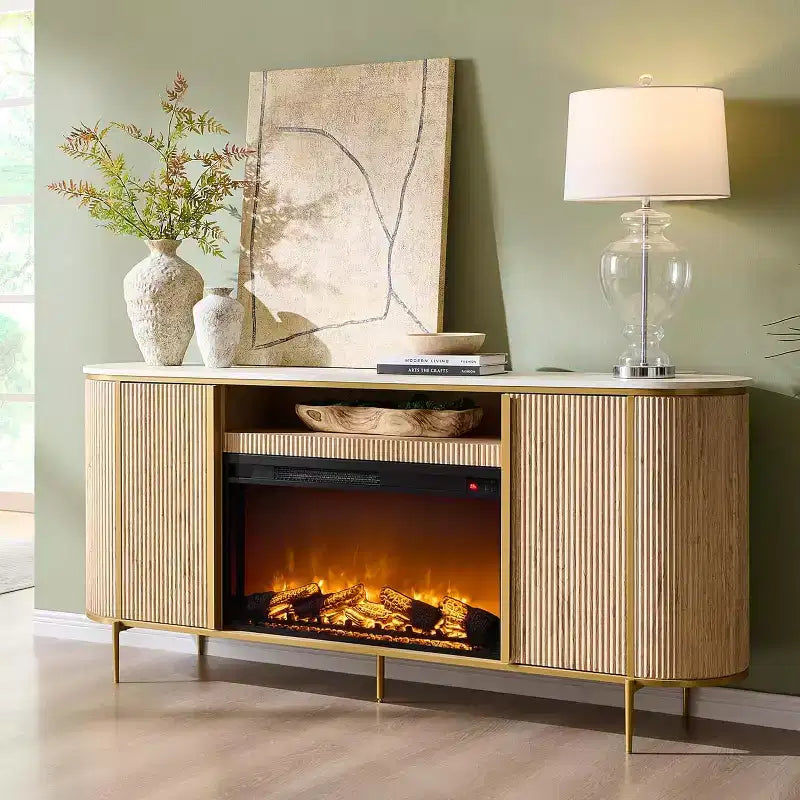 Meuble TV de 70 pouces avec cheminée, plateau en faux marbre et panneaux cannelés, console multimédia moderne pour téléviseurs jusqu'à 80 pouces