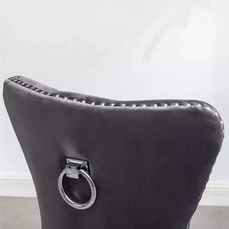 Fauteuil en velours capitonné contemporain Montura de Roundhill Furniture avec clous décoratifs, gris, lot de 2