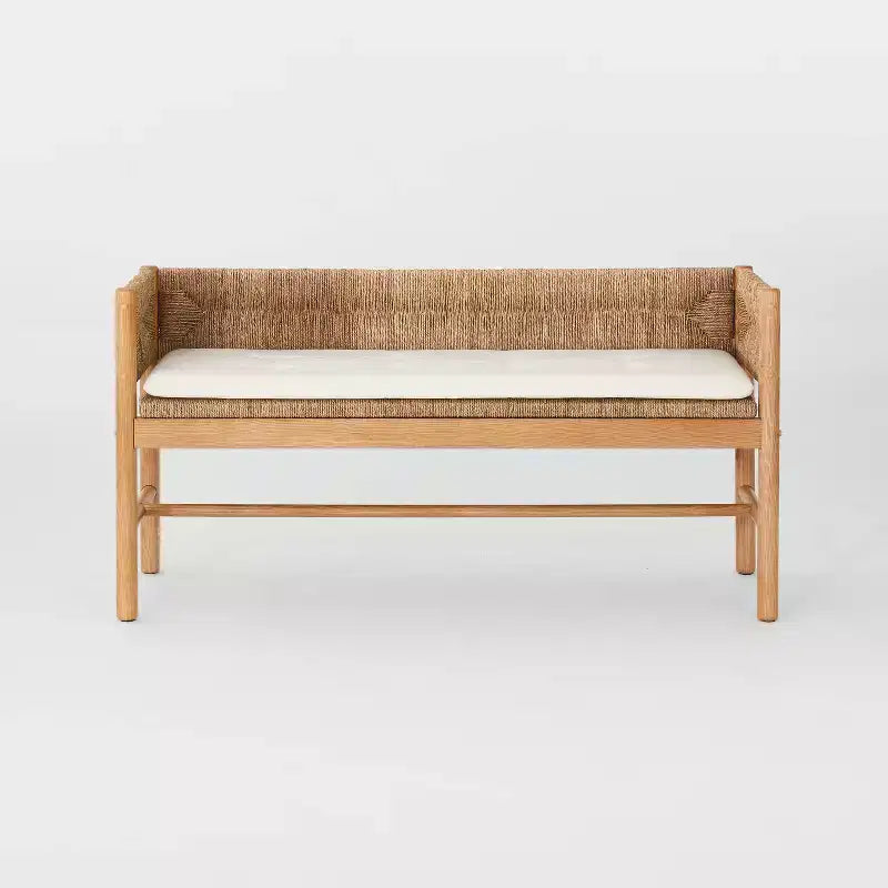 Banc Elden en bois avec dossier tissé et coussin d'assise amovible - Threshold conçu avec Studio McGee